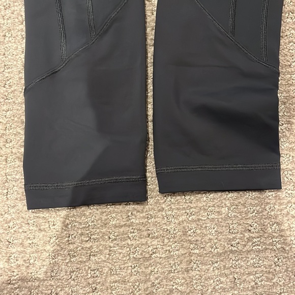 Lululemon all the right places - Picture 3 of 13